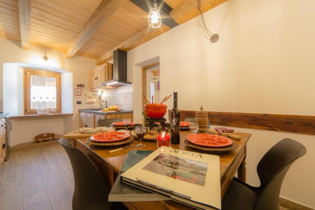 Maison Julie-Lungo La Via Francigena Etroubles Kültér fotó