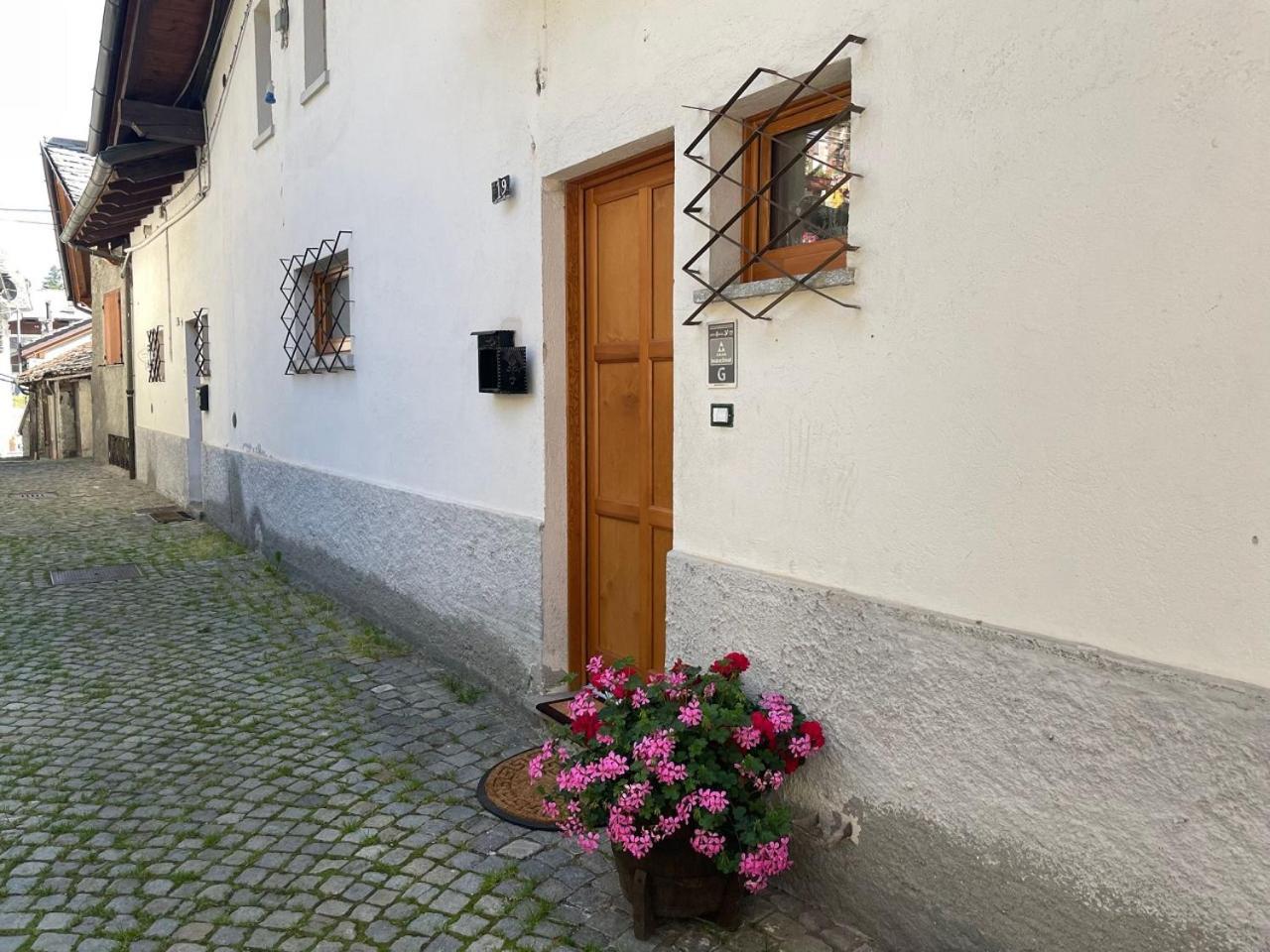 Maison Julie-Lungo La Via Francigena Etroubles Kültér fotó
