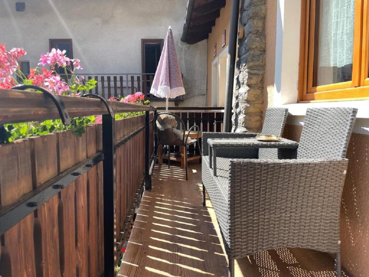 Maison Julie-Lungo La Via Francigena Etroubles Kültér fotó
