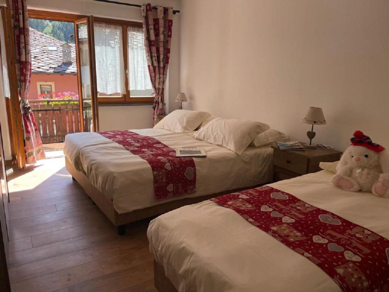 Maison Julie-Lungo La Via Francigena Etroubles Kültér fotó