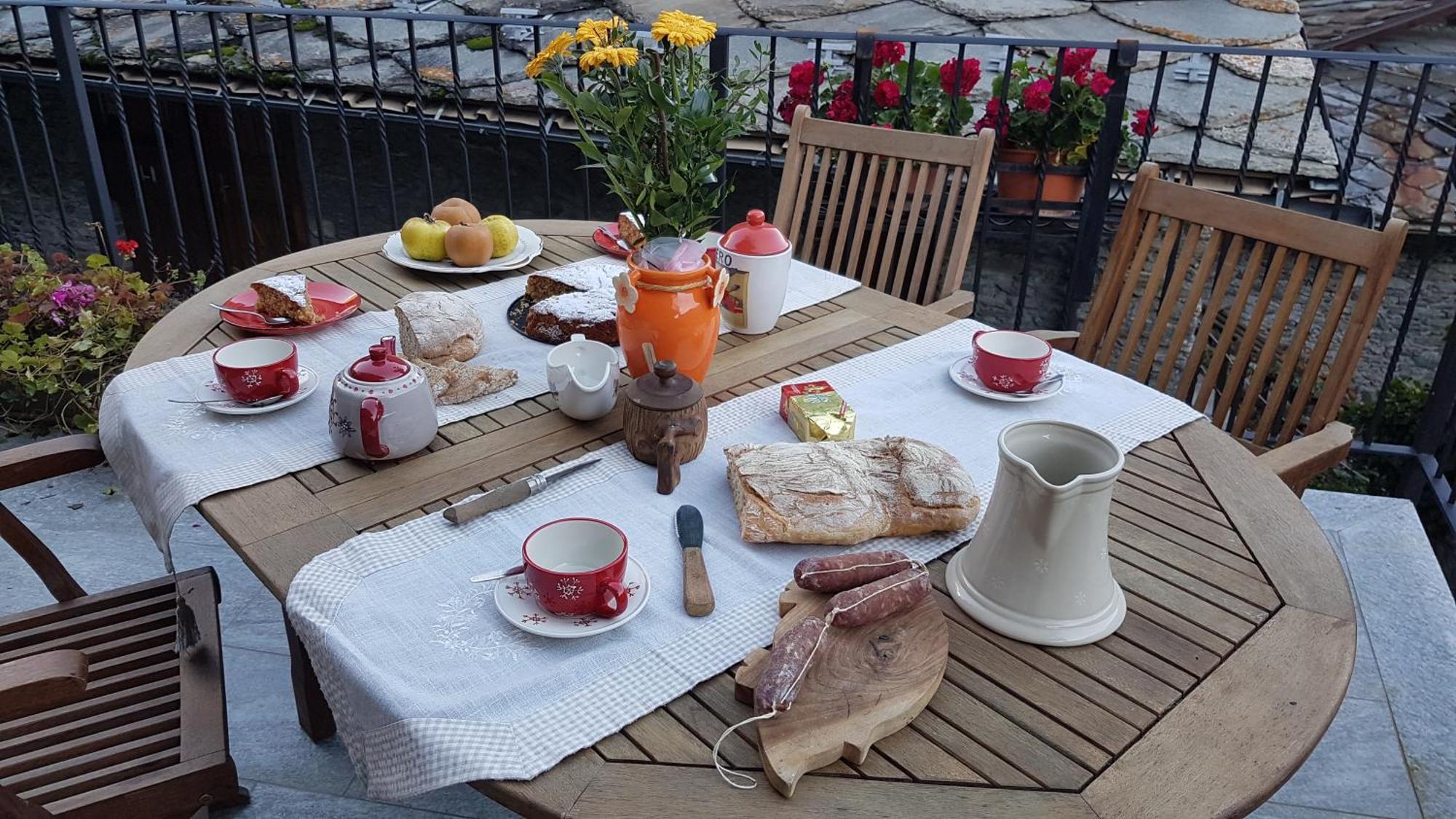 Maison Julie-Lungo La Via Francigena Etroubles Kültér fotó