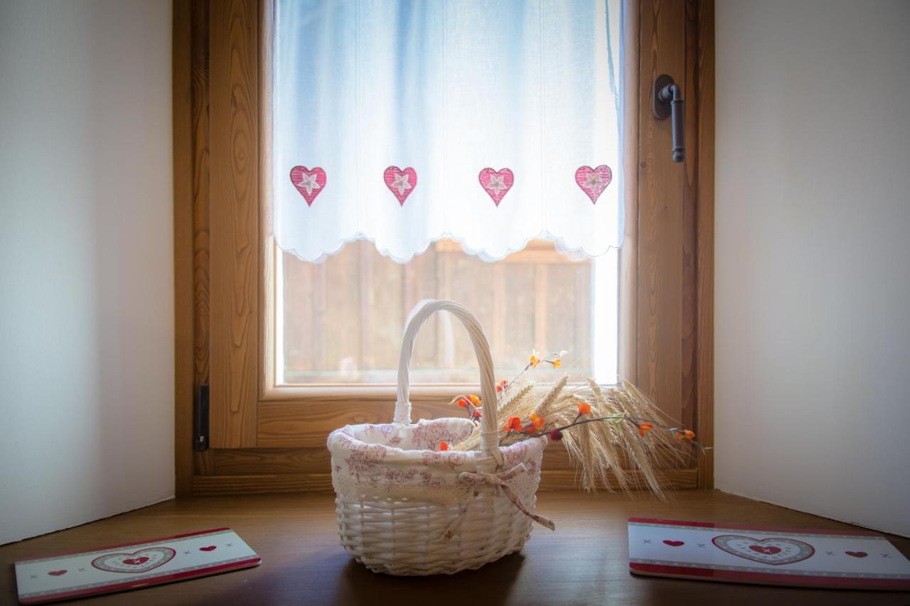Maison Julie-Lungo La Via Francigena Etroubles Kültér fotó